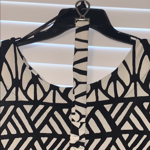 Casual Dress with elastic belt - Picture 4 of 5